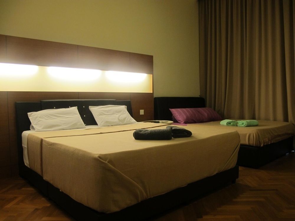 טנג'ונג בונגא Luxury Suites @ Straits Quay מראה חיצוני תמונה
