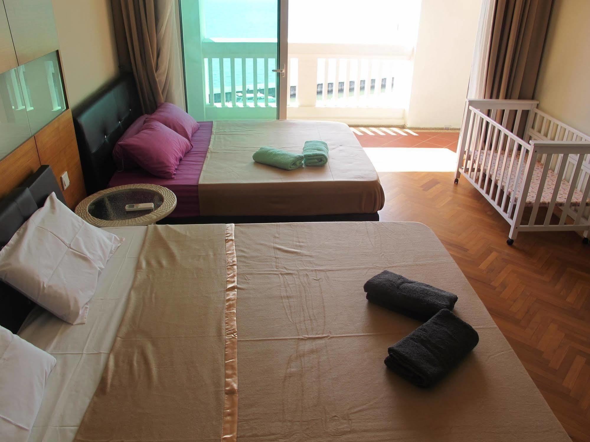 טנג'ונג בונגא Luxury Suites @ Straits Quay מראה חיצוני תמונה
